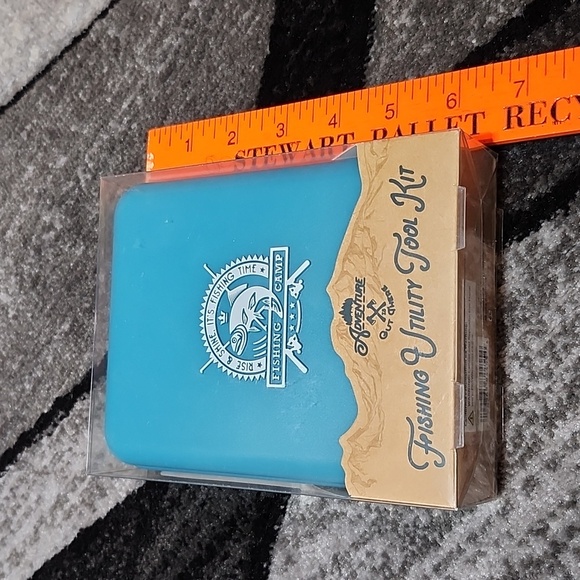 ADVENTURE IS OUT THERE FISHING UTILITY TOOL KIT 🎣 - Picture 7 of 10